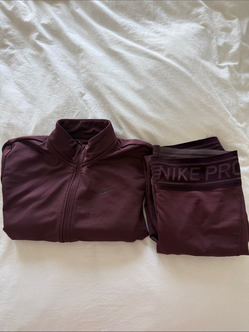 Nike maroon drifit set